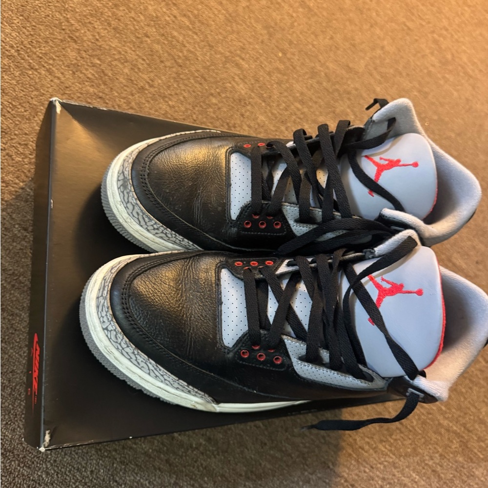 Retro Jordan 3 Nike Black and Gray Men's Sneakers